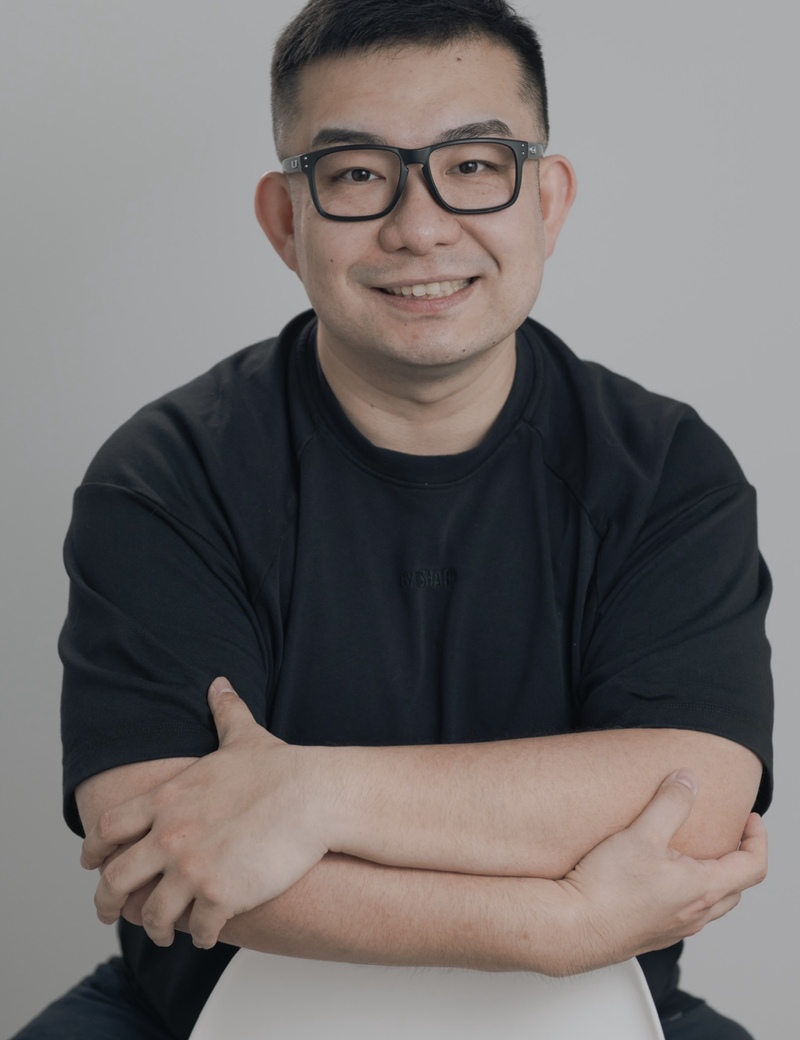 Photo of Ernan (Emmett) Zhang (English & 中文)