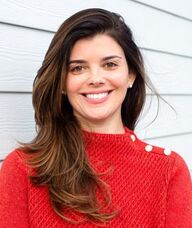 Book an Appointment with Caroline de Moraes for NEW client consultation