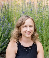 Book an Appointment with Mariah Stoochnoff for Acupuncture