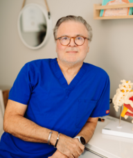 Book an Appointment with Alain Lamarre, 014-3327 for Ostéopathie