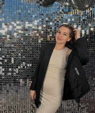 Book an Appointment with Elina Tseselska for MANI+PEDI 💅