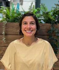 Book an Appointment with Larissa Araujo Costa for Physiotherapy