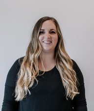 Book an Appointment with Maddi Vanthuyne for Acupuncture